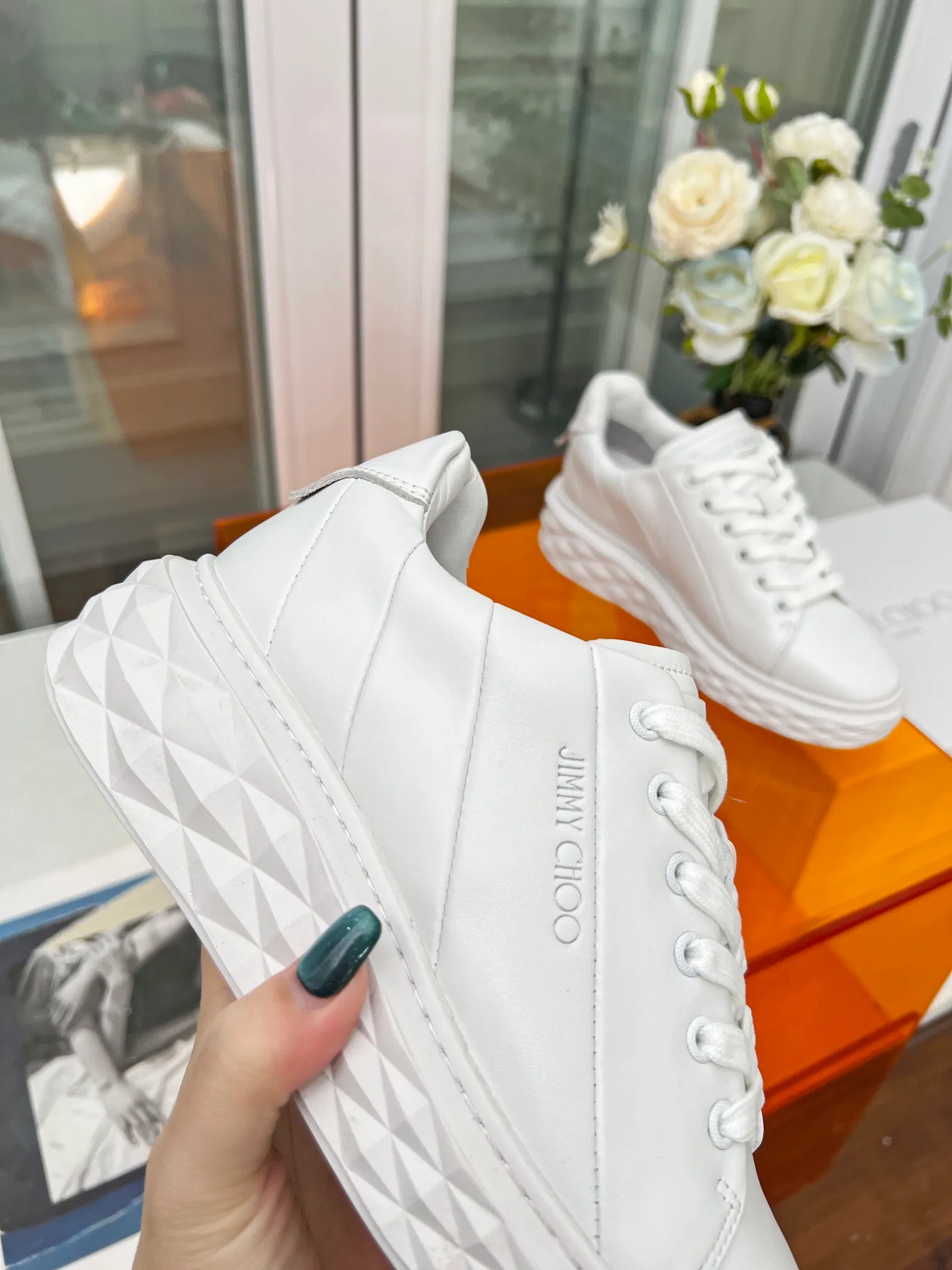 👟👟Ex-factory price 560👟👟 (splicing) Jimmy choo Jimmy Choo 2024 spring and summer Jc new Diamond A new series of sports shoes🔥The uppers are made of original imported cowhide stitching🎵The soles are made of brand elements to prevent diamond multi-faceted cutting to create a three-dimensional sense💥The gradually thinner and thicker design of the soles makes the shoes more comfortable on the feet without the slightest sense of oppression🌹A fashionable, comfortable, versatile and luxurious Diamond sports shoe is worth owning🧚‍♀️ Fabric: Original imported top layer 🐂cowhide Lining: Imported🐑Sheepskin Feet: Original injection molded 🐑 Sheepskin Outsole: Original glass glue combined sole Size: 34-41 (custom-made sizes 34.41 are non-refundable)